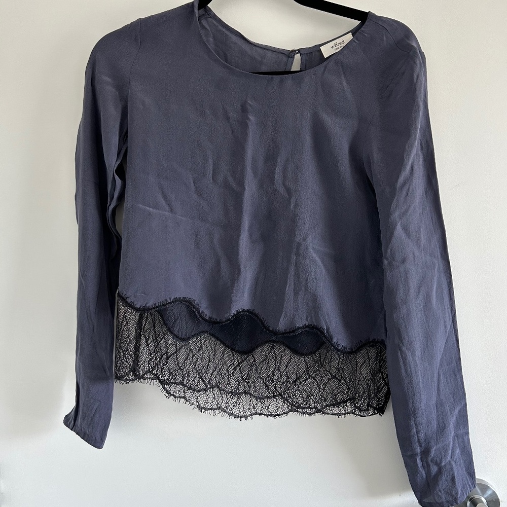 Aritzia Wilfred Desais 100% silk top
